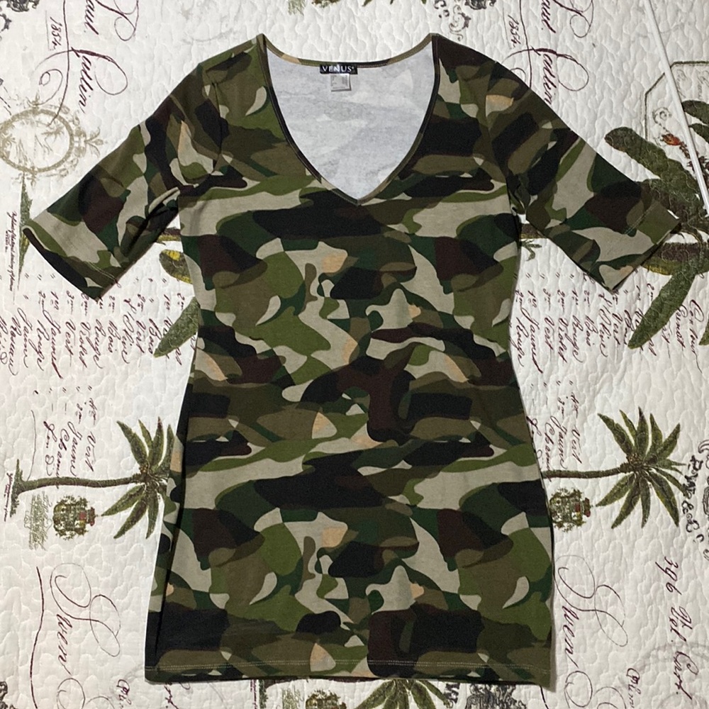 Camo T-shirt dress. Venus. Size M camouflage